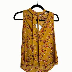 ASTR the Label Blouse Tie Neck Feature Business Preppy Open Back Size  XS